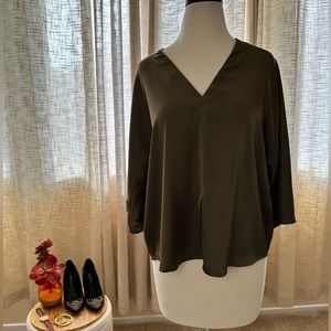 Banana Republic V-Neck Dolman Olive Top, Size Small.